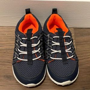 Navy size 7 Carter’s toddler sneaker